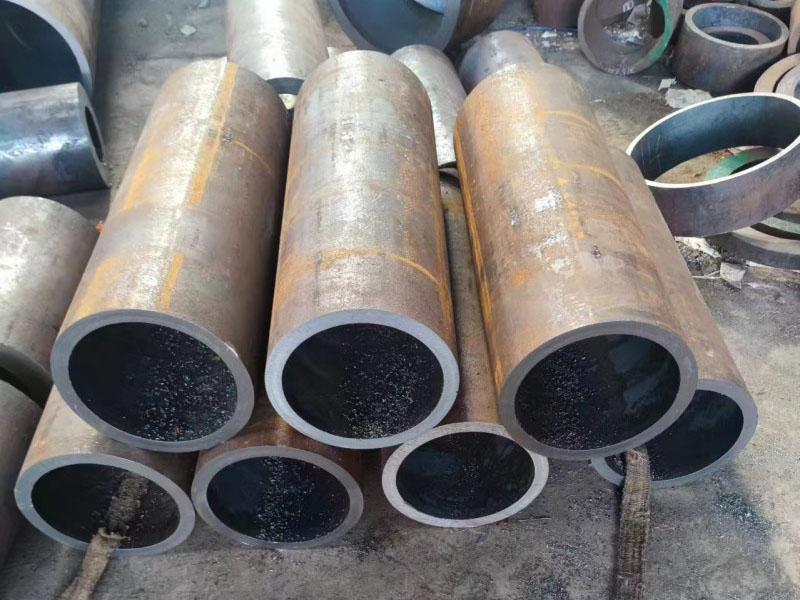 白玉12Cr1MovG无缝钢管切割