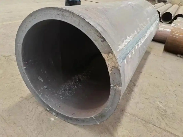白玉30CrMo大口径无缝钢管